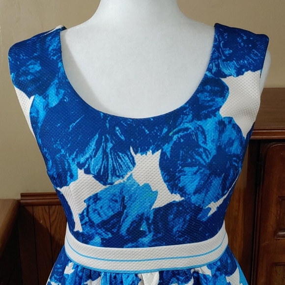 TR Designs Floral Vintage Dress No Size Tag - Picture 2 of 14